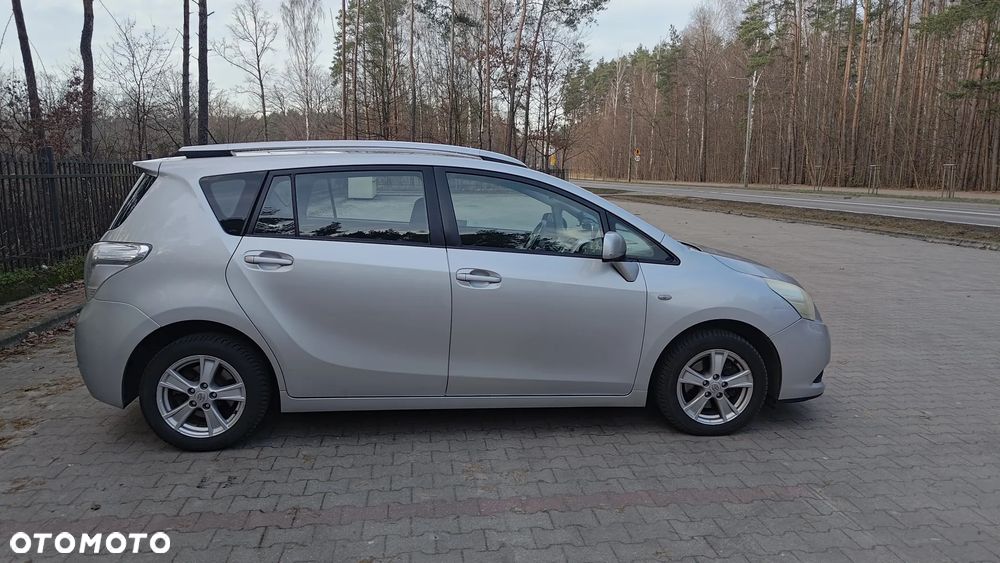 Toyota Verso 2.0 D-4D - 3