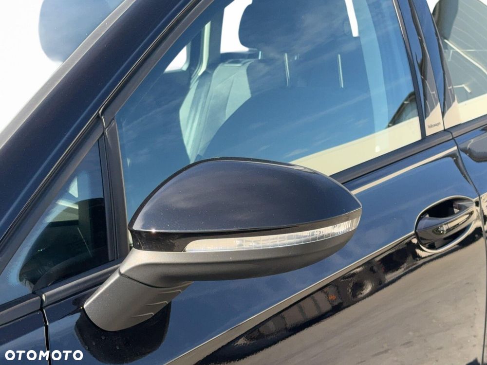 Volkswagen Golf - 10