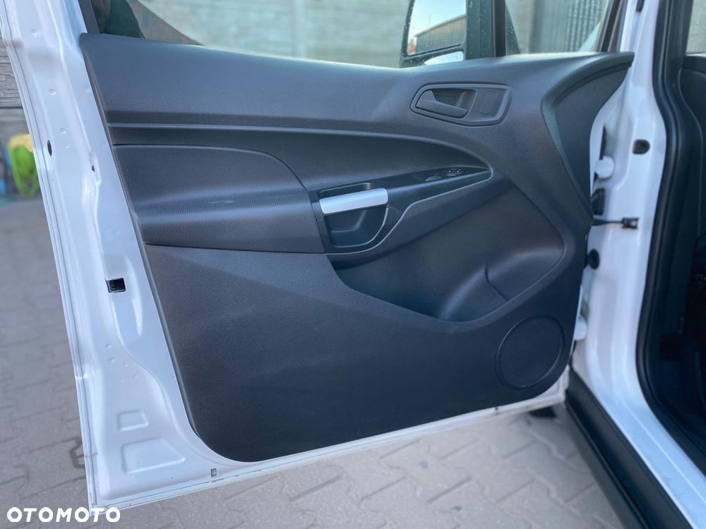 Ford CONNECT - 10