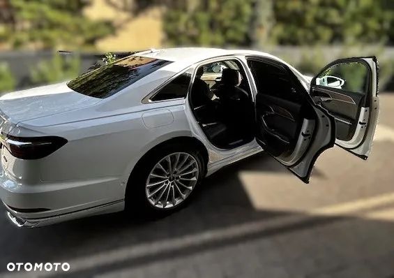 Audi A8 - 8