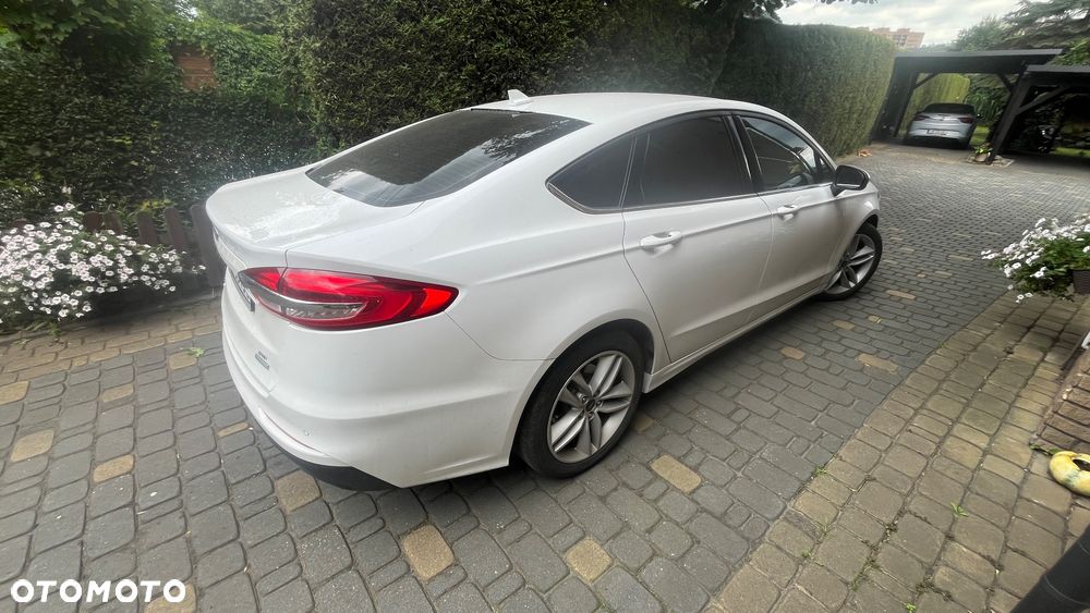 Ford Fusion - 7