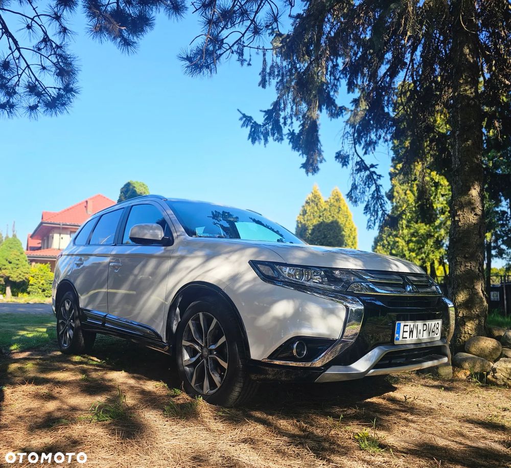 Mitsubishi Outlander - 1