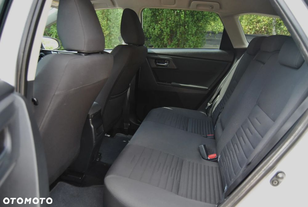 Toyota Auris 1.6 D-4D Dynamic - 6