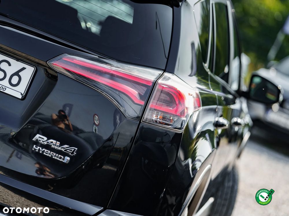 Toyota RAV4 Hybrid Platinum 4x2 - 12