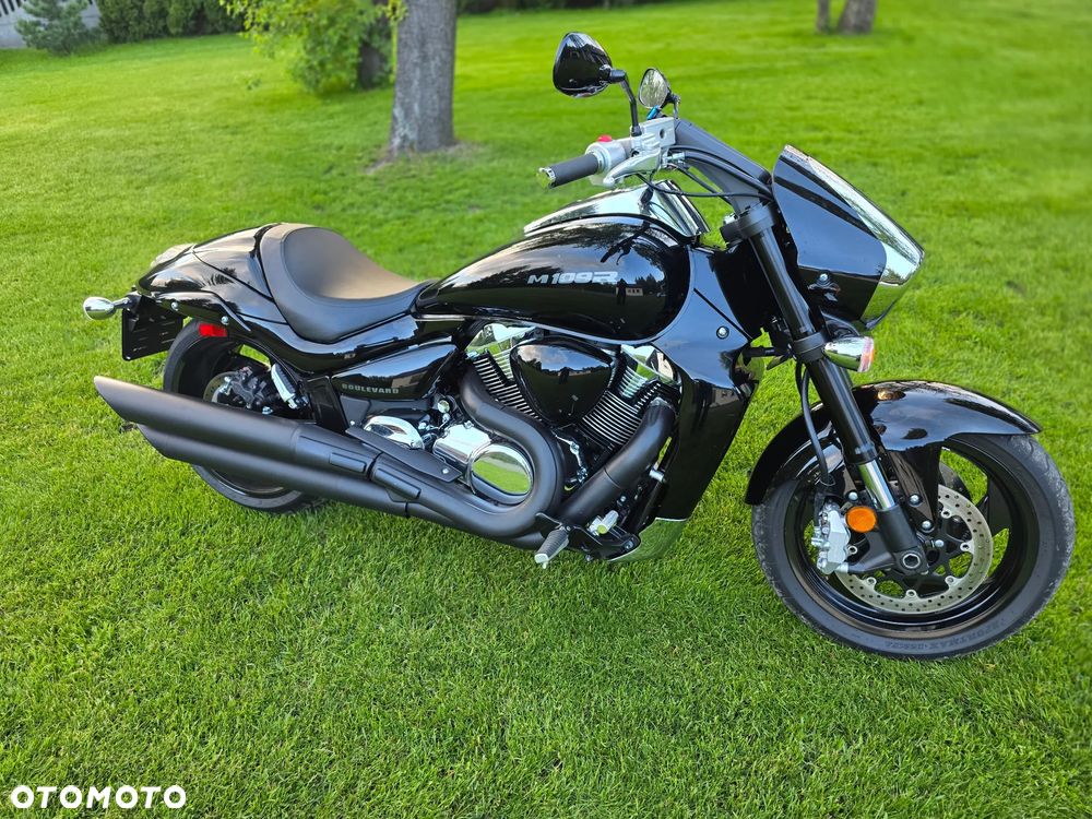 Suzuki Boulevard - 20