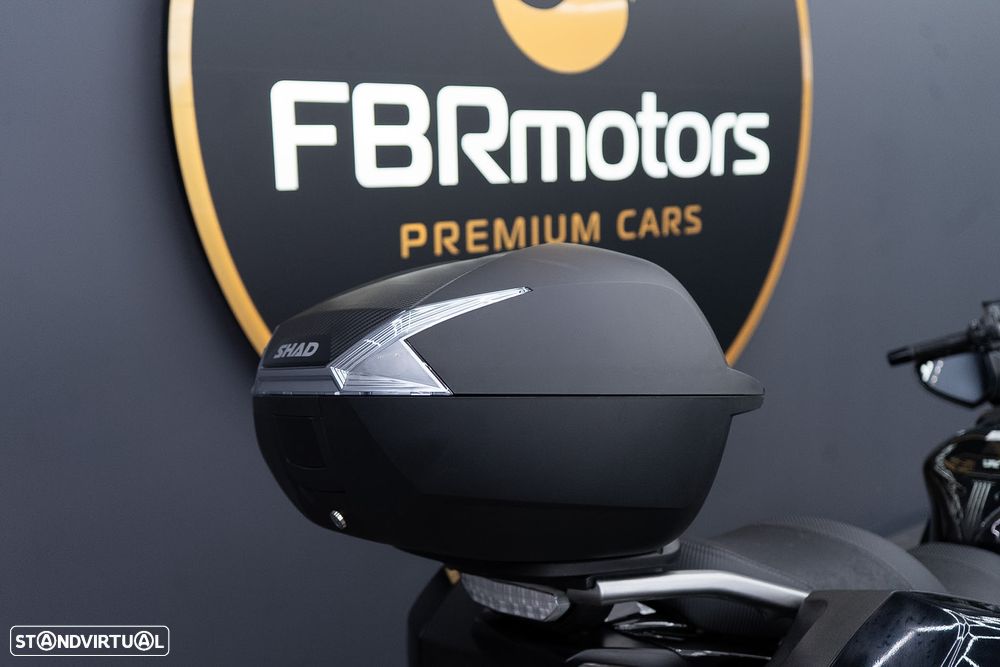 Kawasaki GTR 1400 - 11