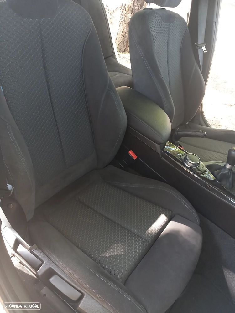 BMW 118 d Pack M - 4