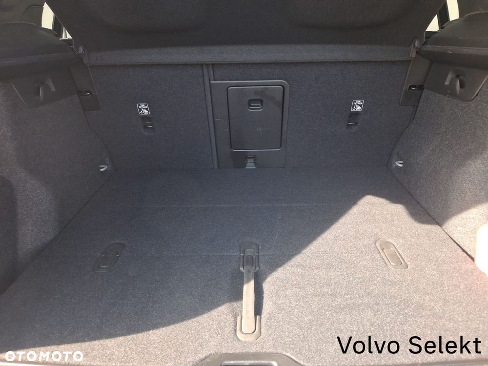 Volvo XC 40 - 22