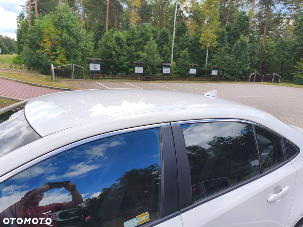 Toyota Corolla 1.8 Hybrid Comfort - 27
