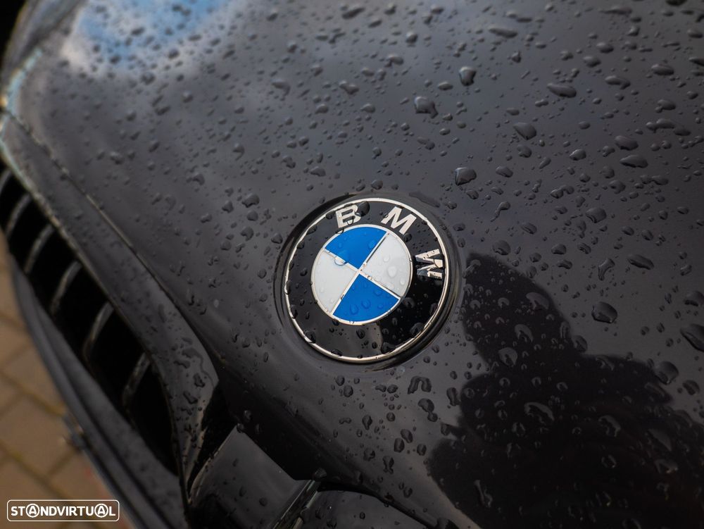 BMW 520 d Pack Desportivo M Auto - 35