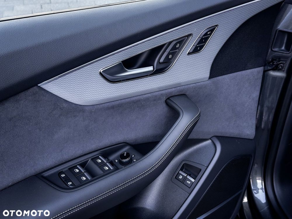 Audi Q8 - 18