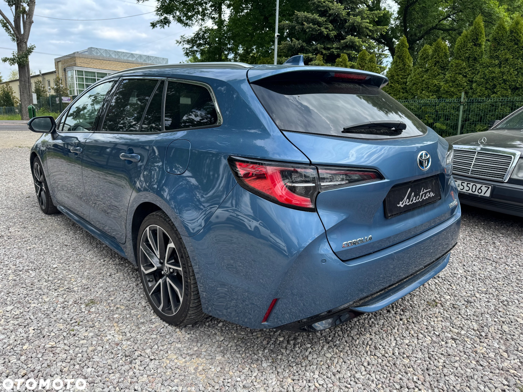 Toyota Corolla 2.0 Hybrid Executive - 3