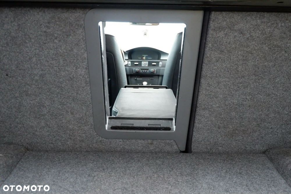 BMW Seria 3 325i - 6