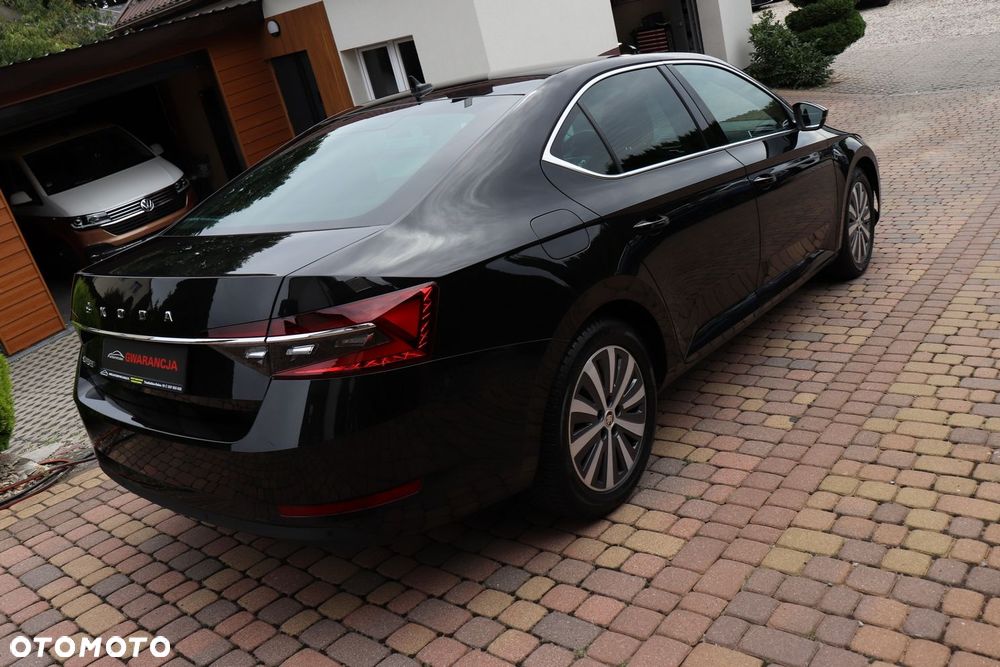Skoda Superb 2.0 TDI SCR Style DSG - 32