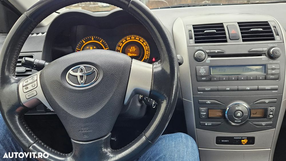 Toyota Corolla 1.4 D-4D Luna - 10