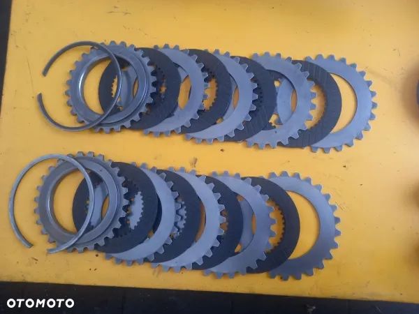 Kosz skrzyni wałek tryb 58/51/41/46 Case MX100C - 12