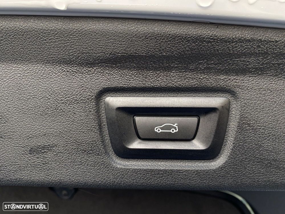 BMW i4 eDrive40 Pack Desportivo M — fotografia 17