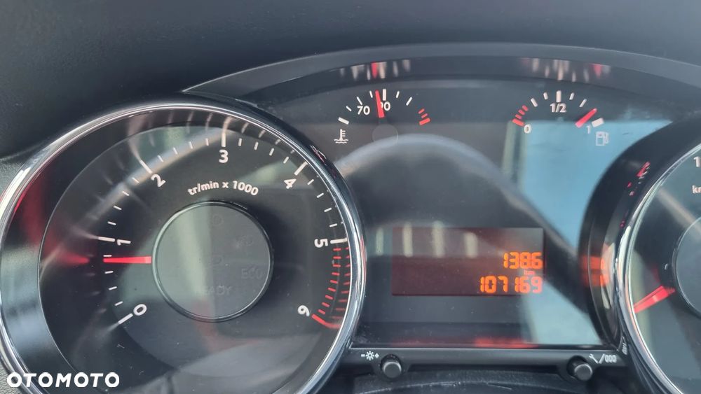 Peugeot 3008 1.6 HDi Active - 20