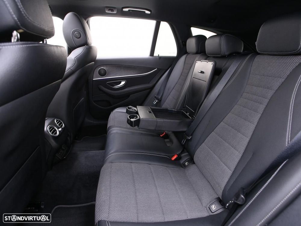 Mercedes-Benz E 300 de AMG Line 4Matic - 11