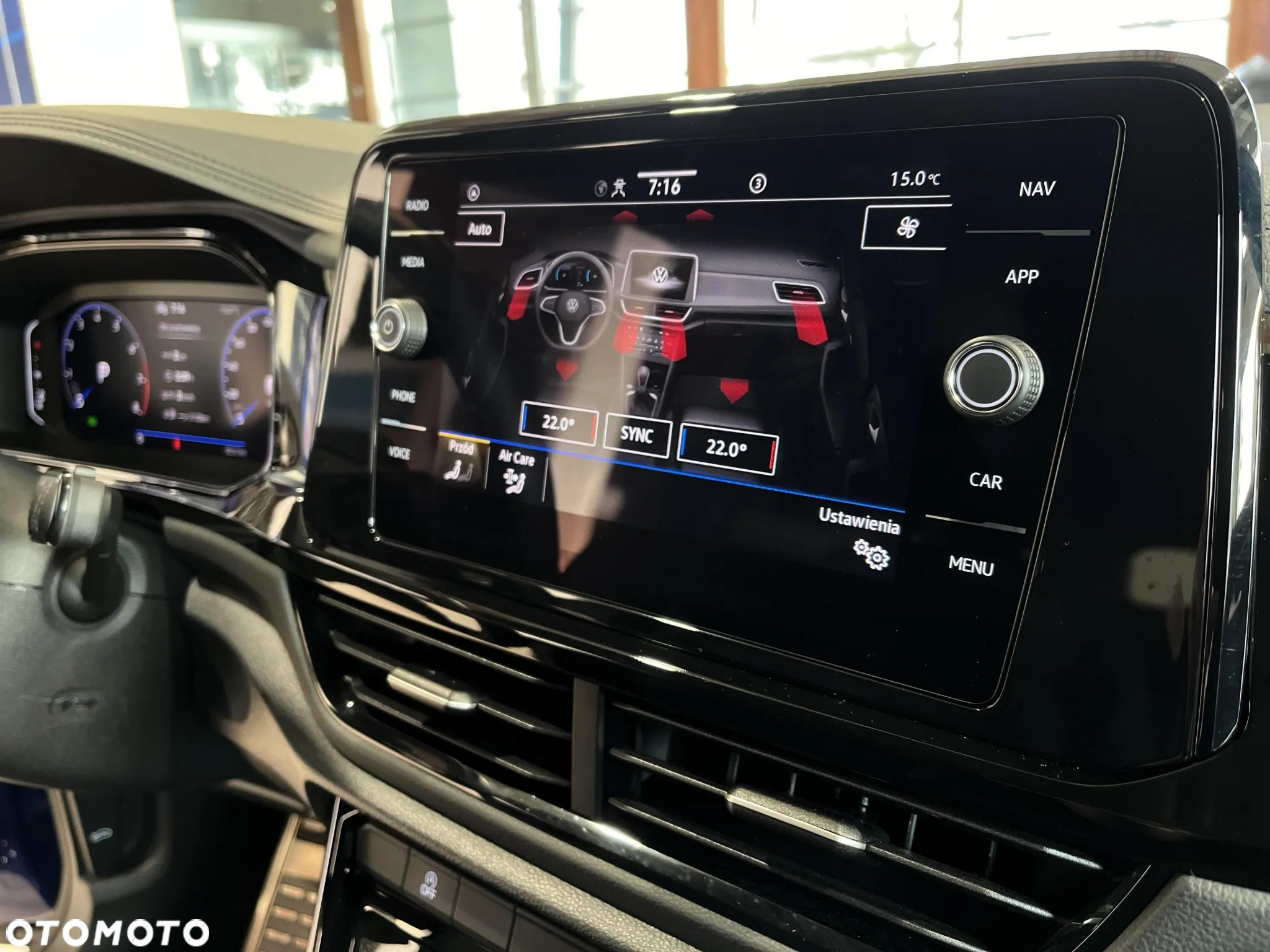 Volkswagen T-Roc 1.5 TSI R-Line DSG - 25