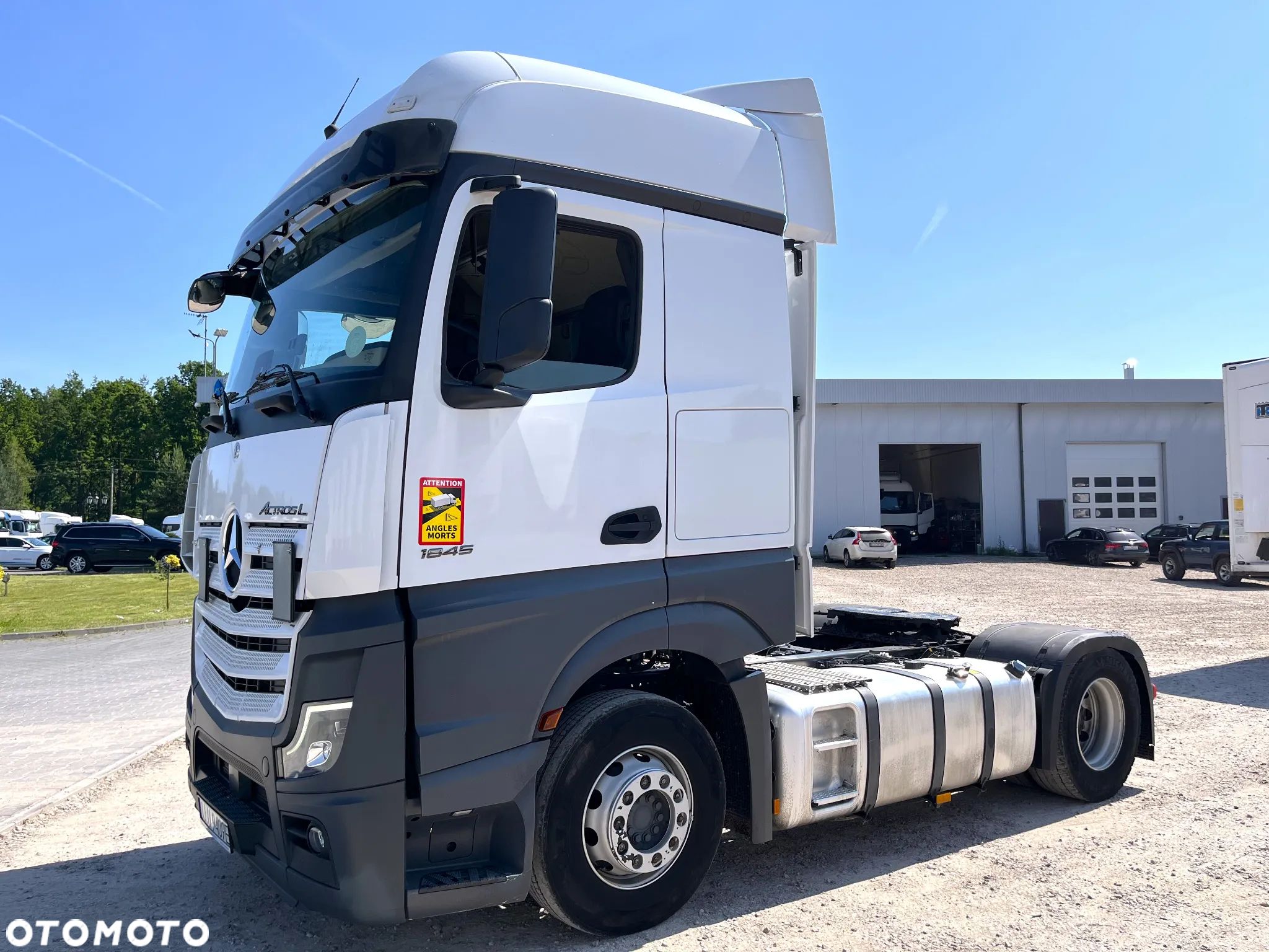 Mercedes-Benz Actros - 1