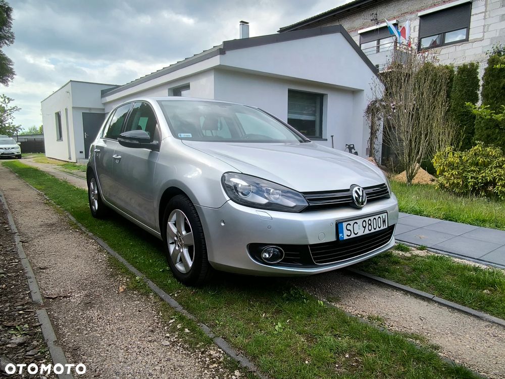 Volkswagen Golf - 1