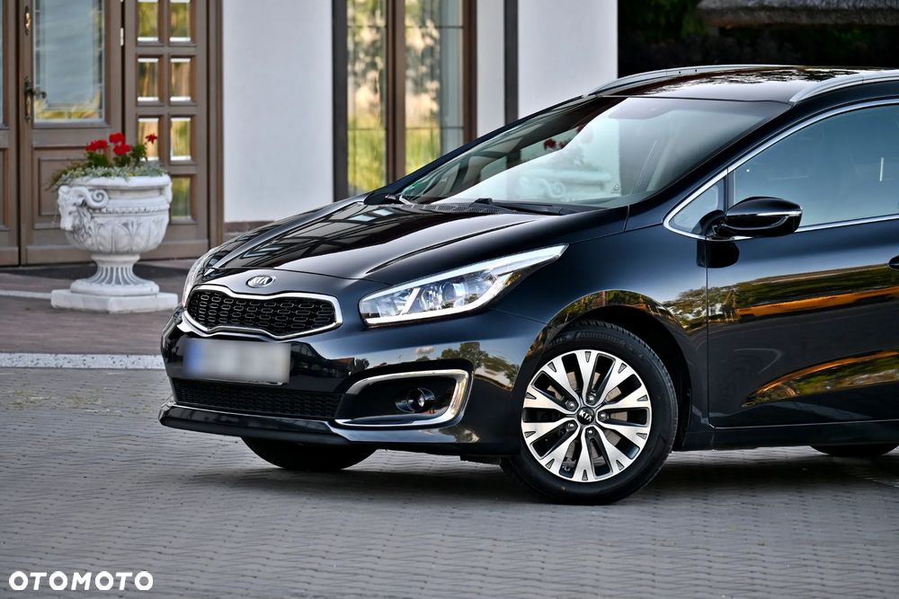 Kia Ceed 1.6 GDI ISG Spirit - 6