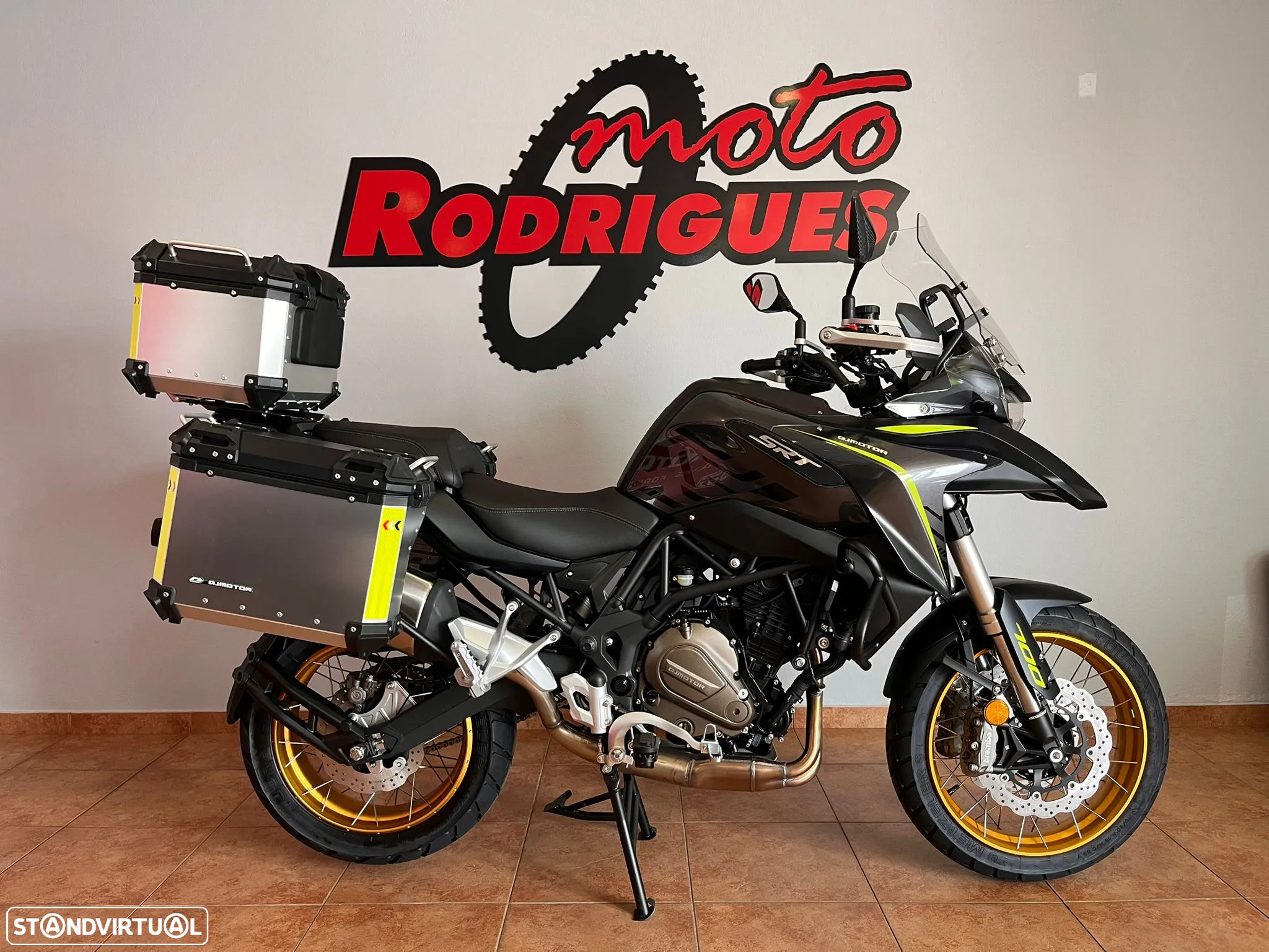 QJ Motor SRT 700X - OFERTA 3 MALAS ALUMÍNIO + EQUIPAMENTO - 11