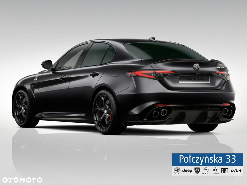 Alfa Romeo Giulia - 5