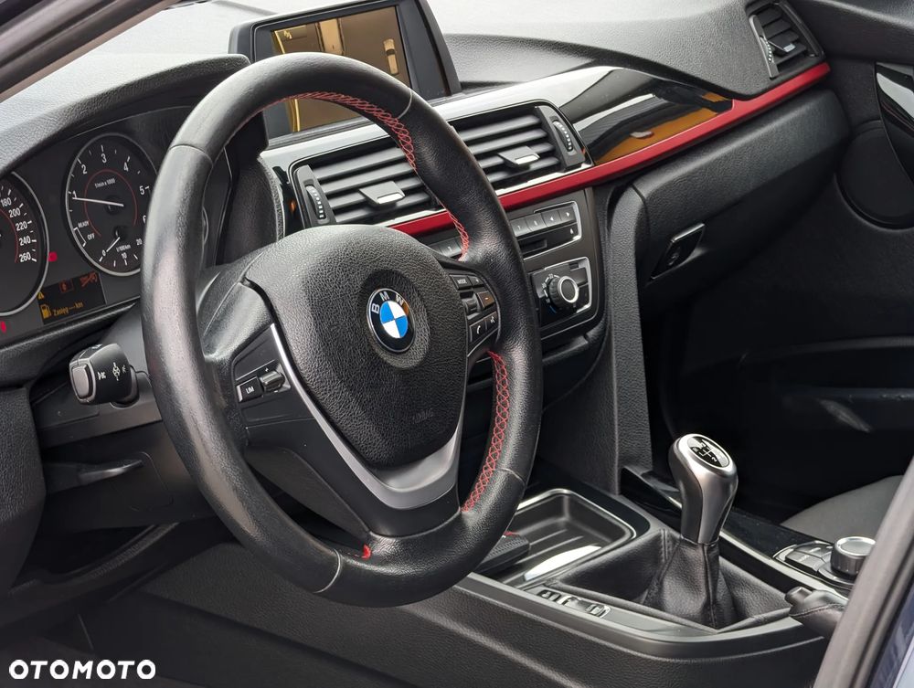 BMW Seria 3 316d Sport Line - 25