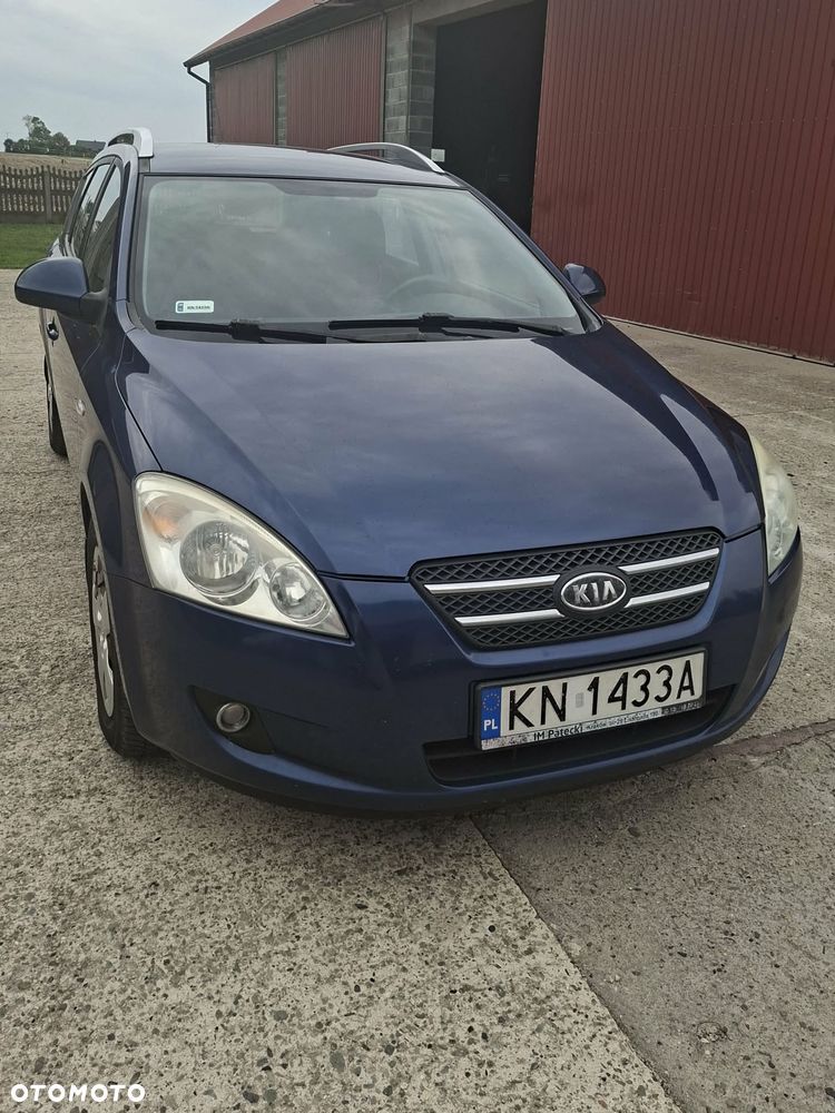 Kia Ceed 1.6 Crdi Comfort - 1