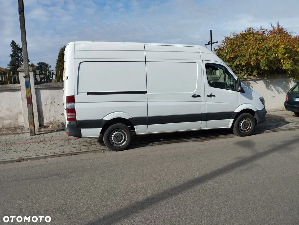 Mercedes-Benz Sprinter - 12