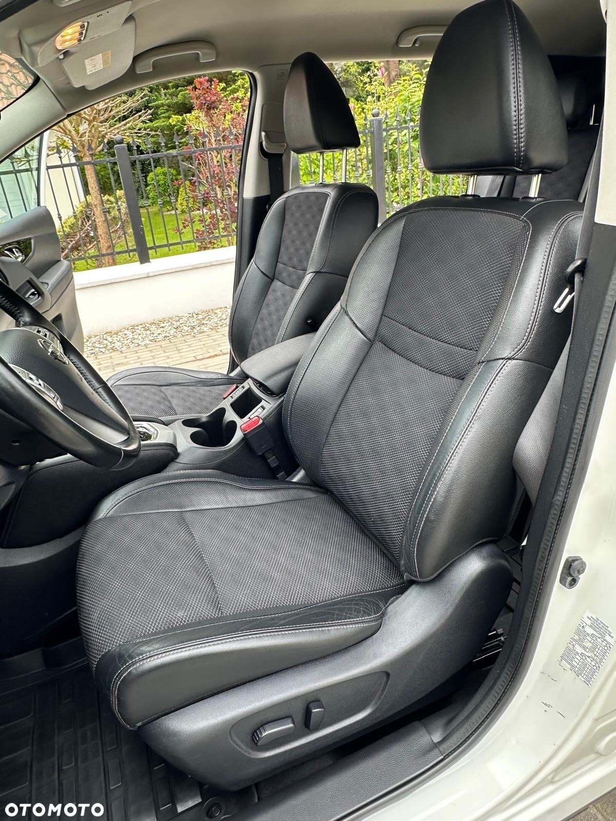 Nissan Qashqai 1.2 DIG-T Xtronic TEKNA - 22