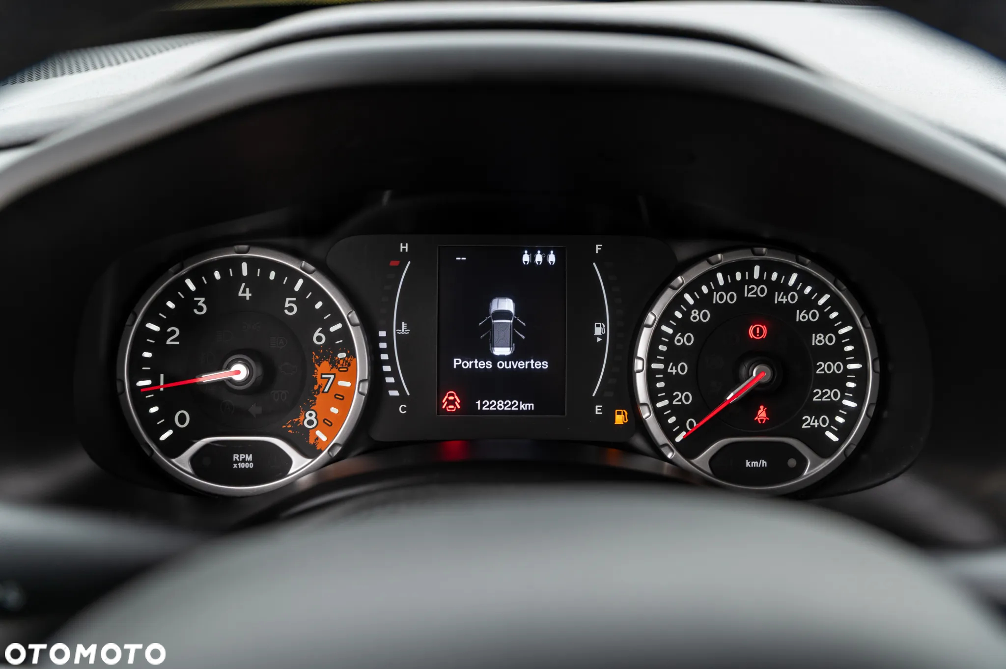 Jeep Renegade 1.4 MultiAir Longitude - 25