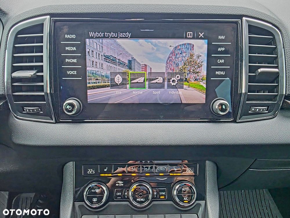 Skoda Karoq 1.5 TSI ACT 4x2 Style DSG - 22