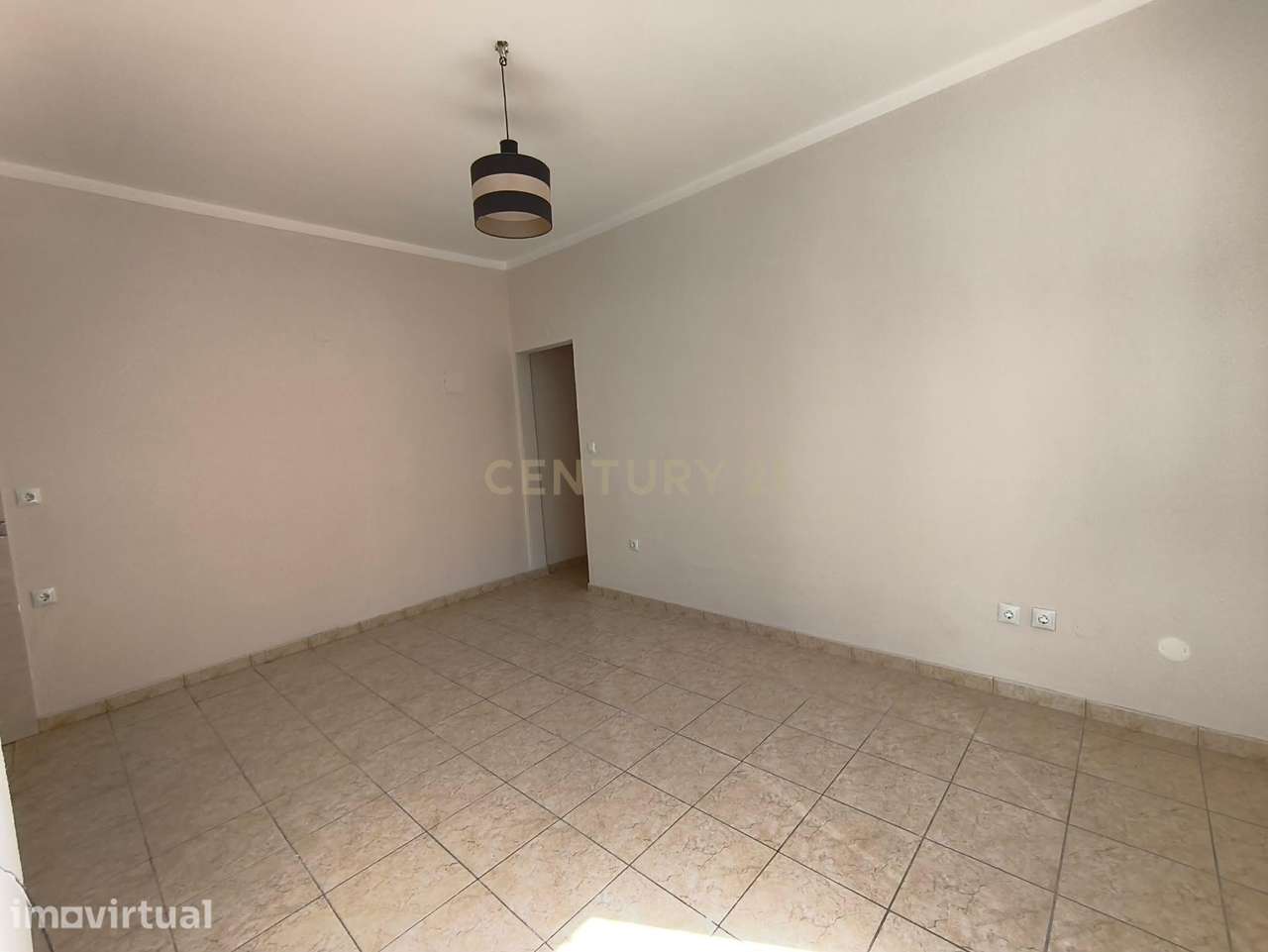 Apartamento T2 para Arrendamento em Quarteira – Totalmente Remodelado - Grande imagem: 4/20