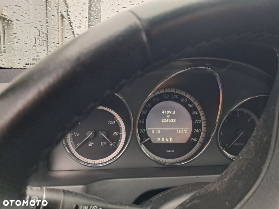 Mercedes-Benz Klasa C 220 CDI DPF Automatik BlueEFFICIENCY Elegance - 6