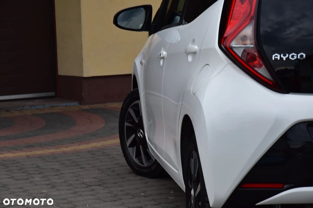 Toyota Aygo x-play club - 12