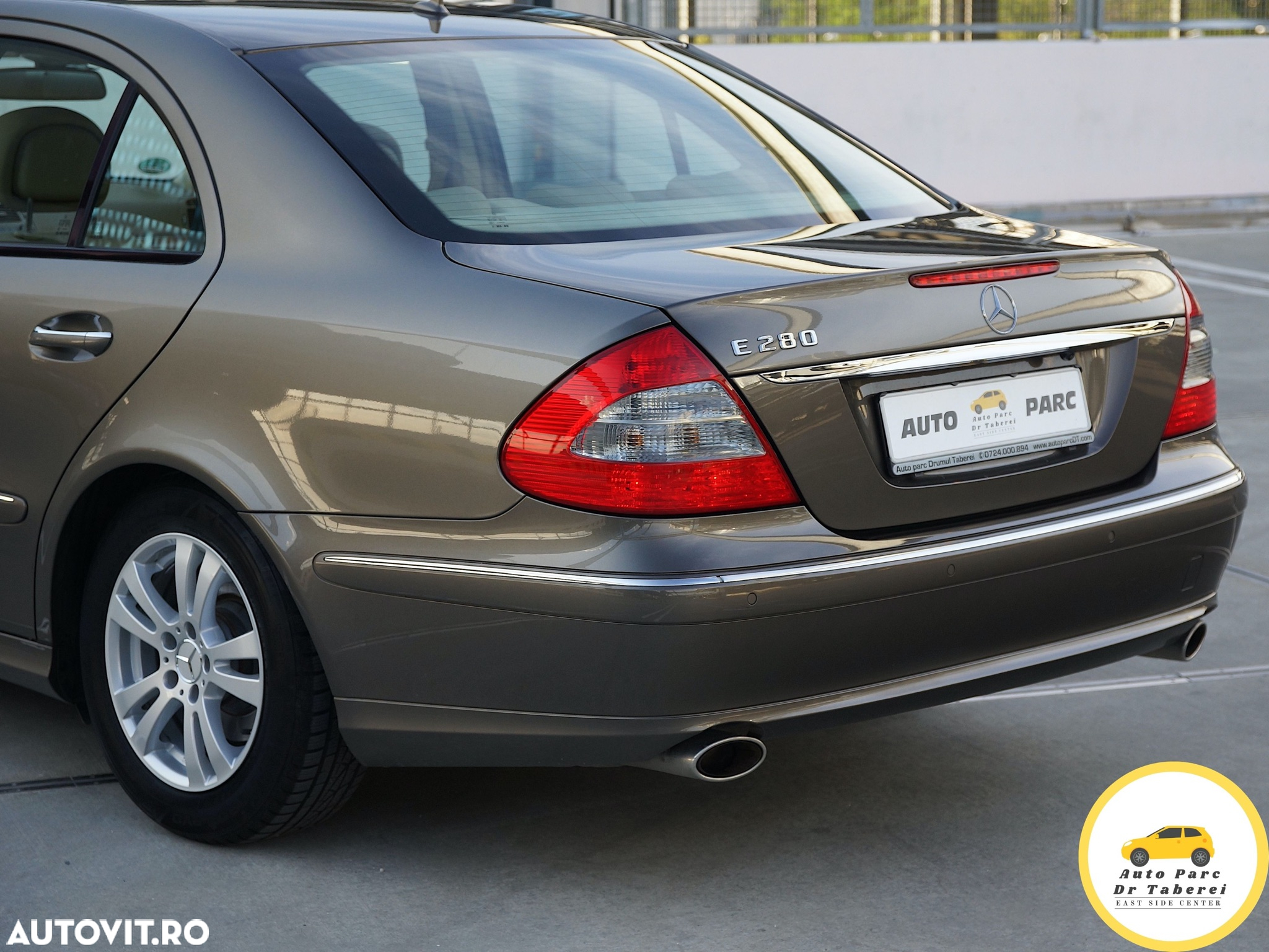 Mercedes-Benz E 280 7G-TRONIC Elegance BusinessEDITION - 15