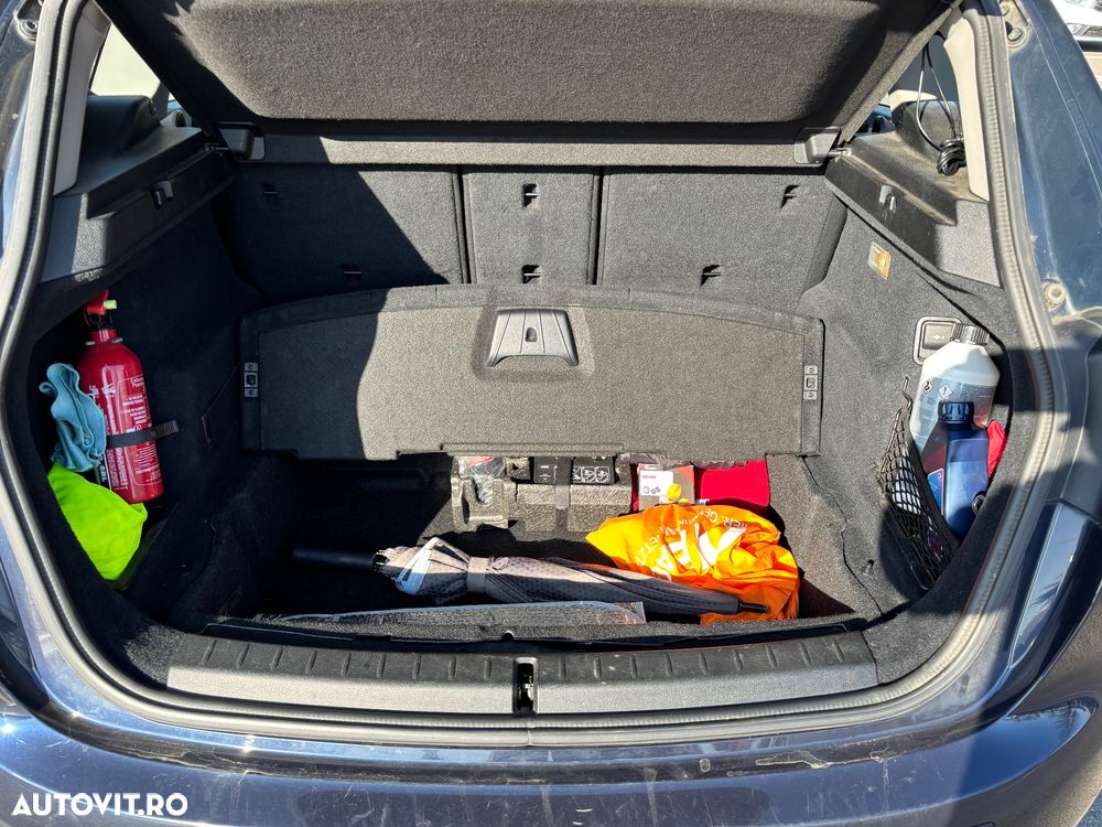 BMW Seria 2 216d - 15