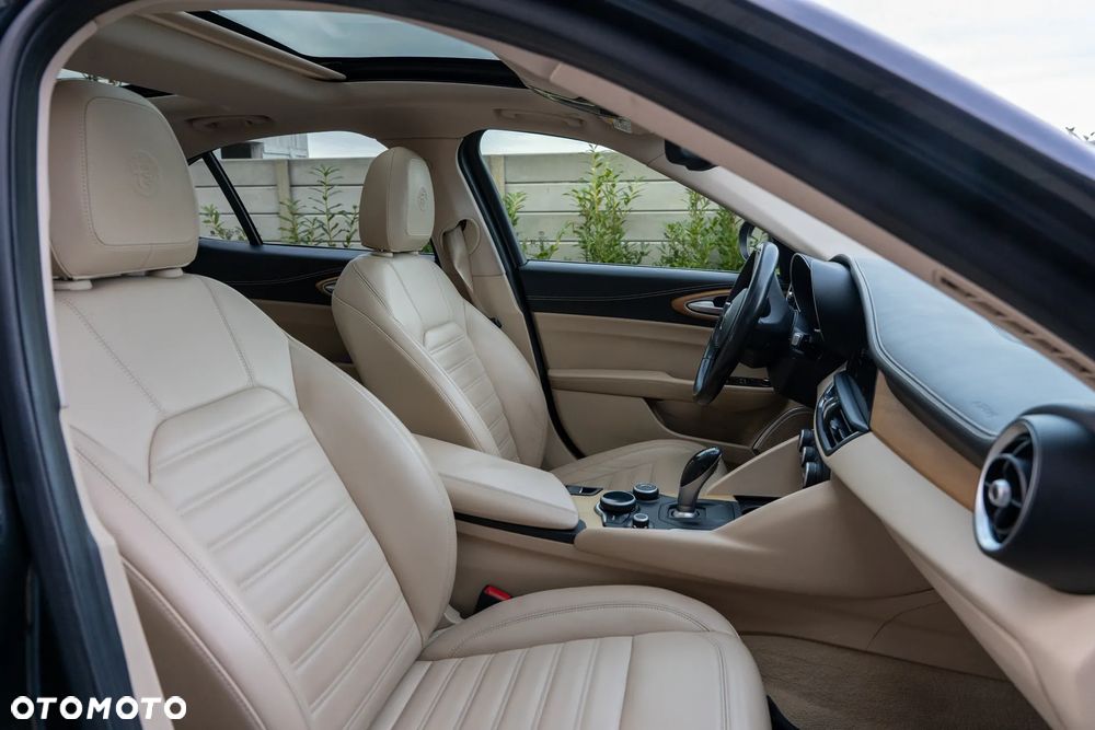 Alfa Romeo Giulia - 23