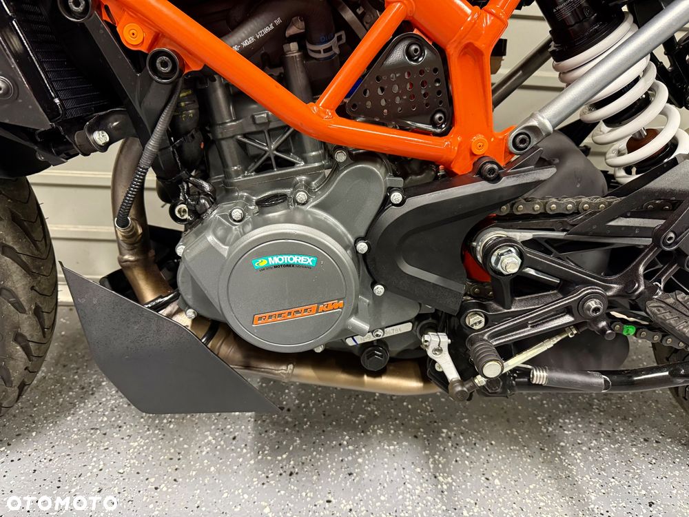 KTM Duke - 17