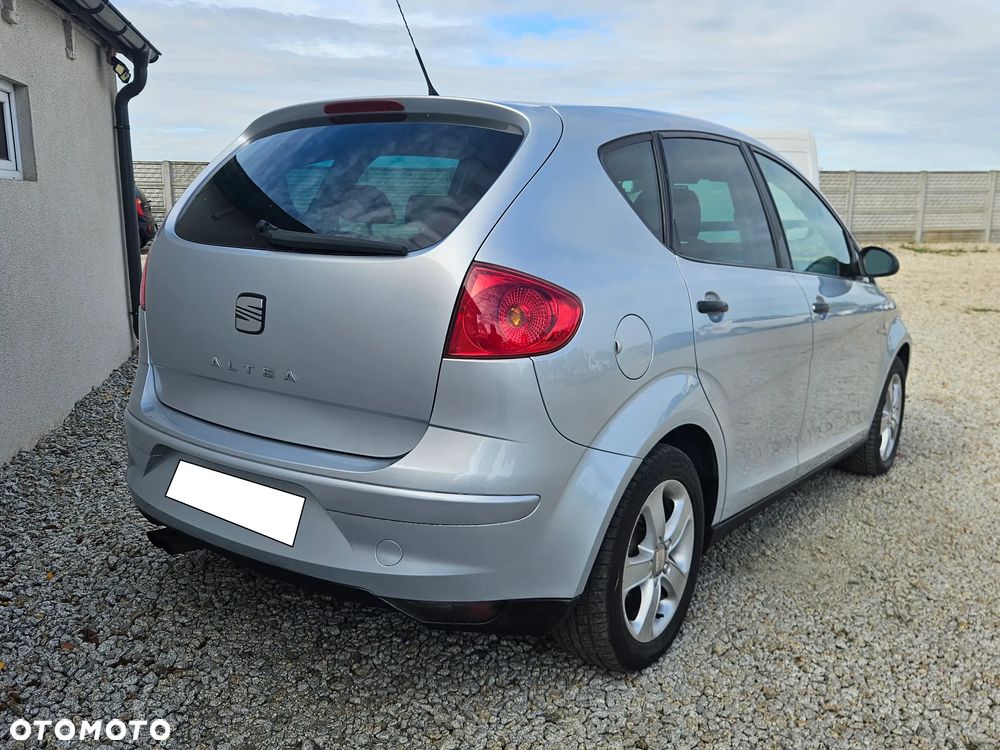Seat Altea 2012 photo 4