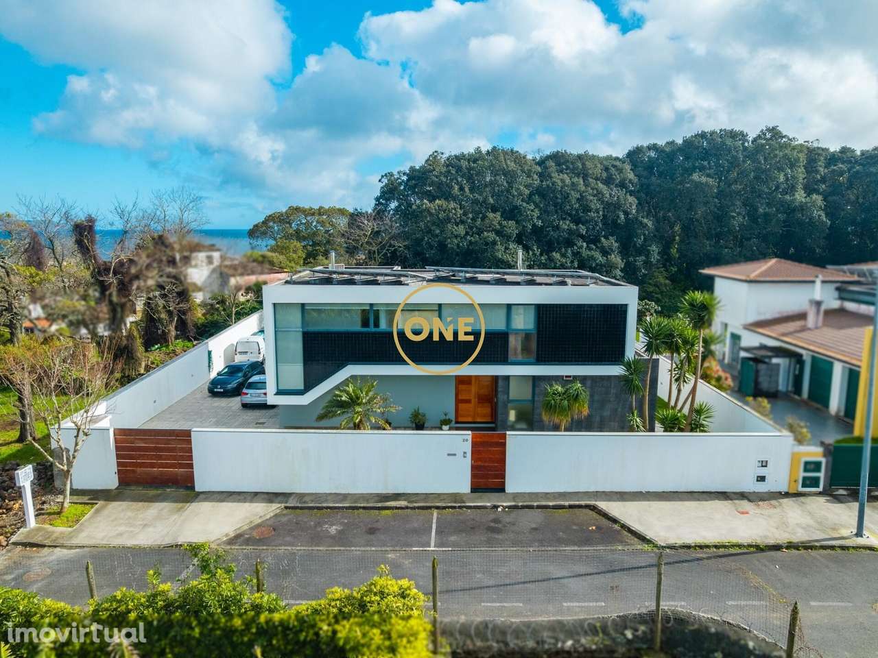 Moradia de Luxo V5 com Vista Mar e Piscina em São Roque - Ponta Delgad - Grande imagem: 2/55