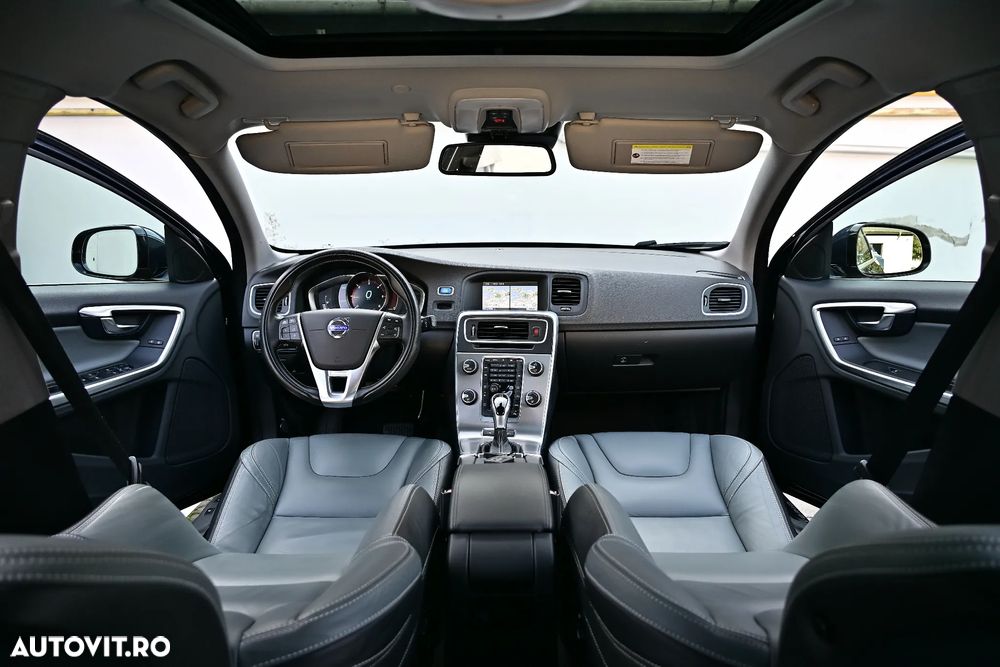 Volvo V60 D6 Plug-In-Hybrid AWD Geartronic Summum - 26