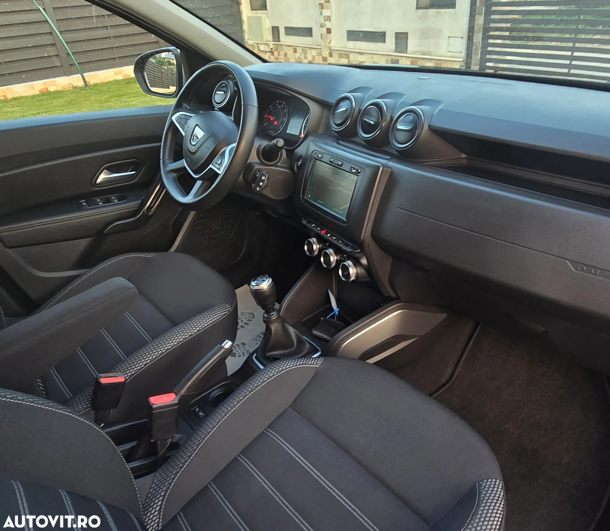 Dacia Duster TCe 150 GPF Prestige - 14