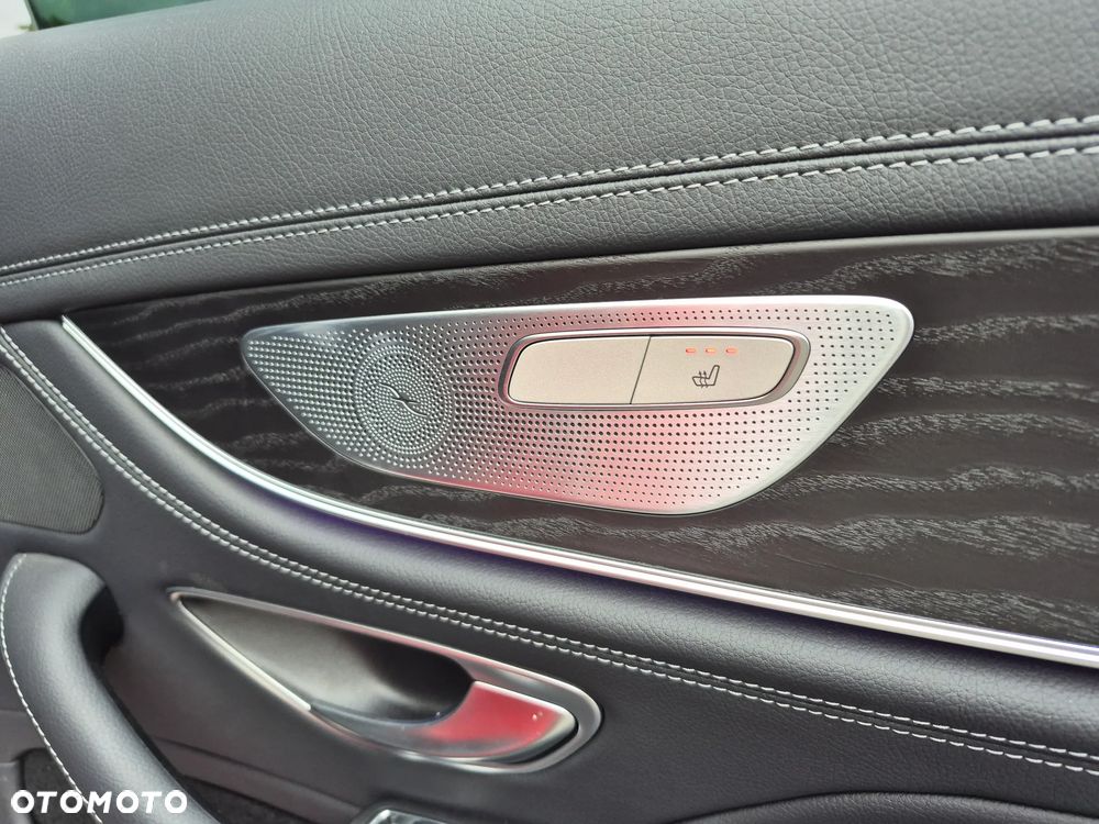 Mercedes-Benz CLS 300 d 4-Matic AMG - 39