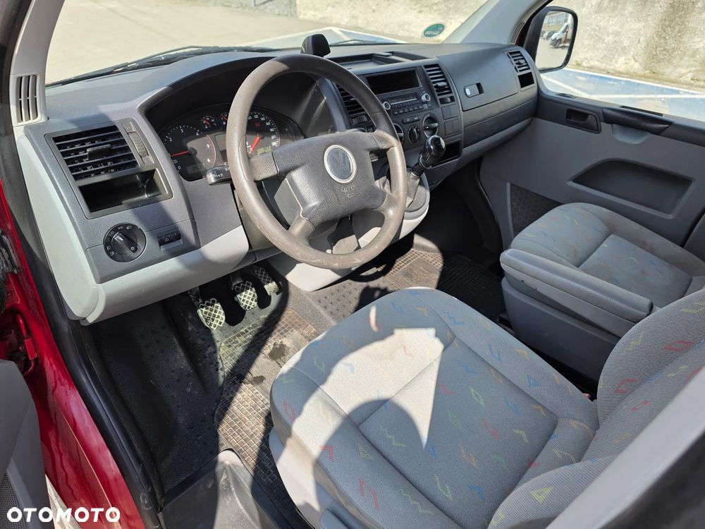 Volkswagen Transporter Shuttle Lang - 9