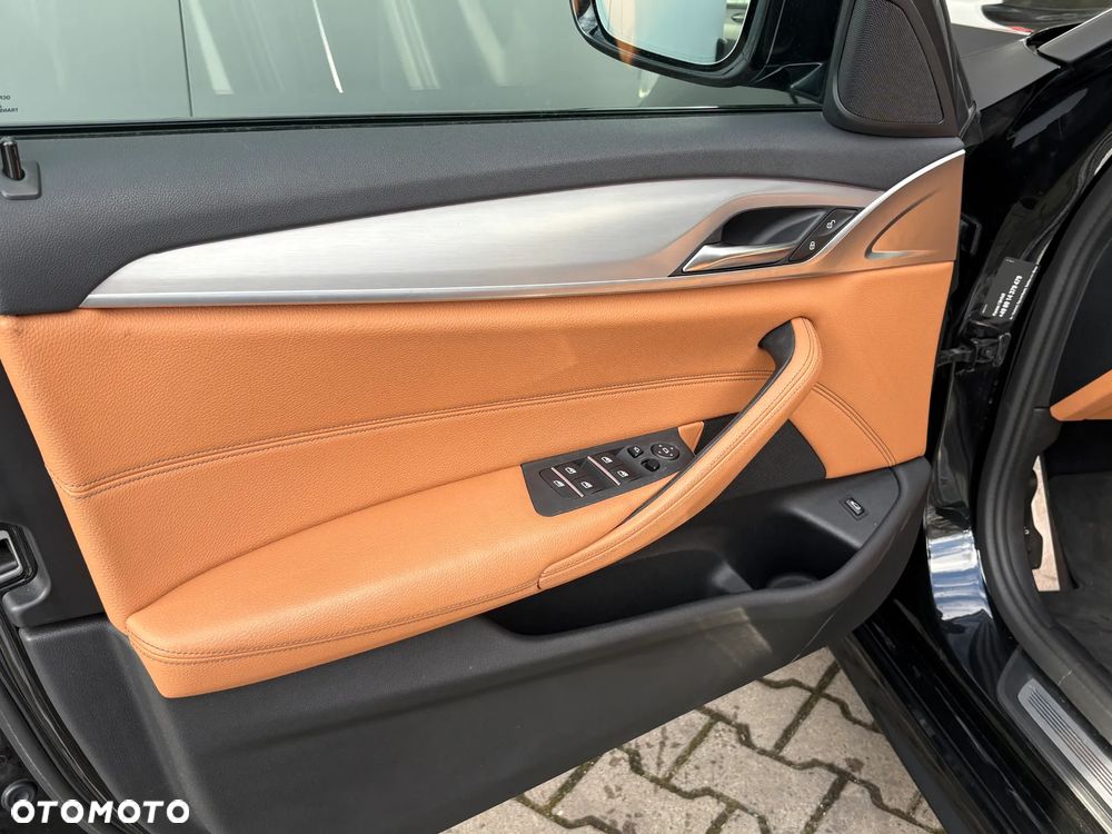 BMW Seria 5 530d xDrive mHEV M Sport sport - 14