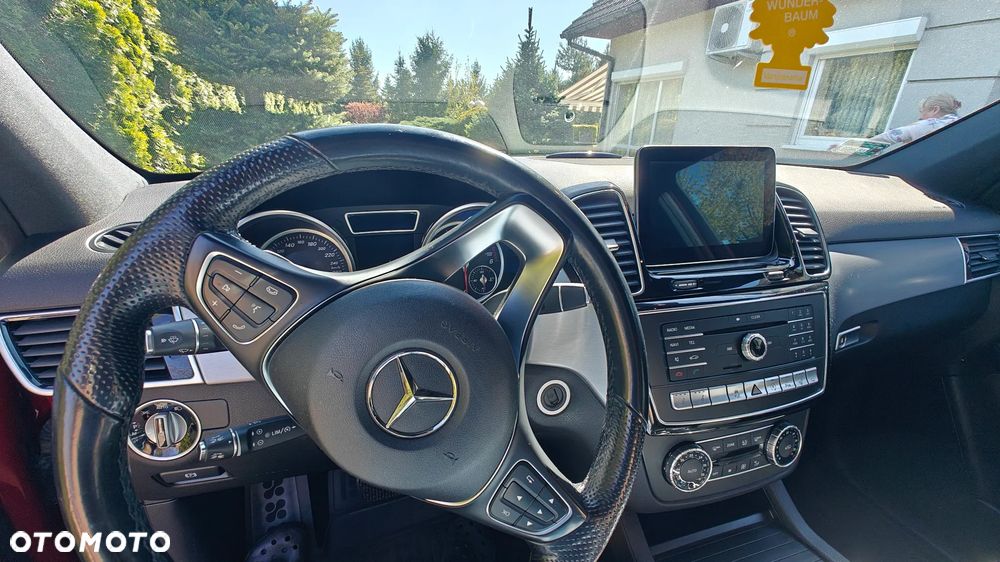 Mercedes-Benz GLE - 13